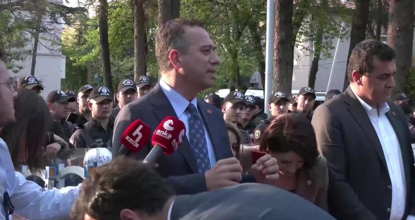 Doruk Madencilik işçilerinin Ankara’da sürdürdüğü açlık grevine destek veren CHP