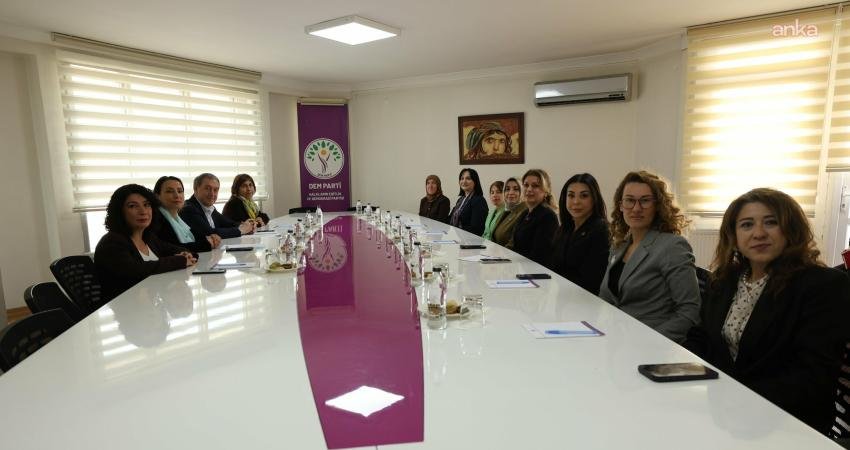 CHP Kadın Kolları’ndan parti ziyaretleri CHP Kadın Kolları heyeti, Saadet, DEM, DEVA ve Gelecek Partisi