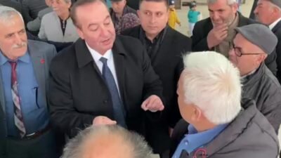 CHP Karabük Milletvekili Cevdet Akay, Eskipazar ilçesinde kurulan pazarı ziyaret etti.