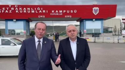 CHP Karabük Milletvekili Cevdet Akay ve CHP Manisa Milletvekili Ahmet