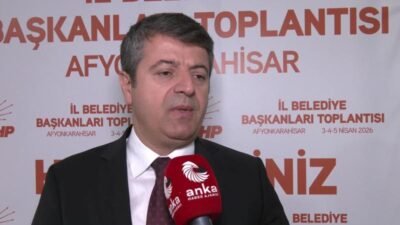 Adıyaman Belediye Başkanı Abdurrahman Tutdere, partisinin il belediye başkanları toplantısına