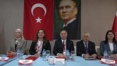 CHP Genel Başkan Yardımcısı Gökan Zeybek, "İl Belediye Başkanları Afyonkarahisar