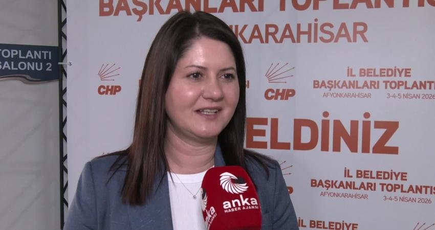 Edirne Belediye Başkanı Filiz Gencan Akın: “Hukuksuz uygulamalar bir an önce son bulsun” Edirne Belediye Başkanı Filiz Gencan Akın, Bolu Belediyesi'nde jandarma ekibiyle
