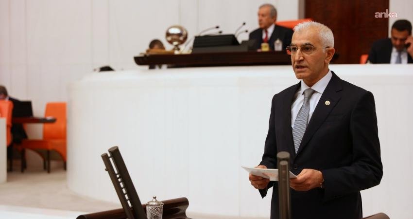 CHP İstanbul Milletvekili Yüksel Mansur Kılınç, Şanlıurfa ve Kahramanmaraş’ta okullara