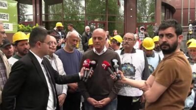Ankara'da Kurtuluş Parkı'da eylem yapan işçilere destek ziyaretinde bulunan CHP
