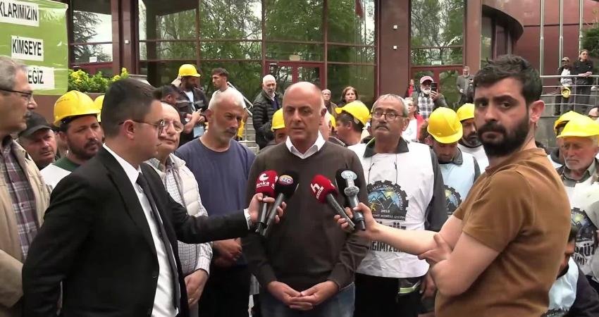 Ankara'da Kurtuluş Parkı'da eylem yapan işçilere destek ziyaretinde bulunan CHP