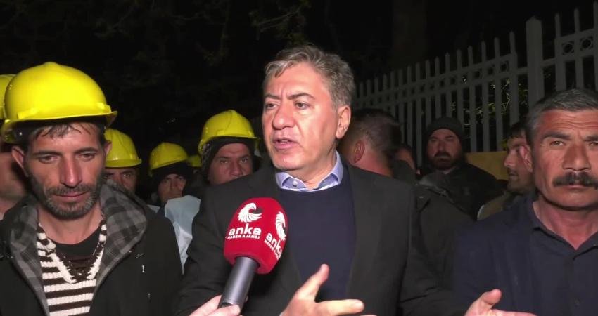 Doruk Madencilik işçilerinin Enerji ve Tabii Kaynaklar Bakanlığı önündeki eyleminde destek