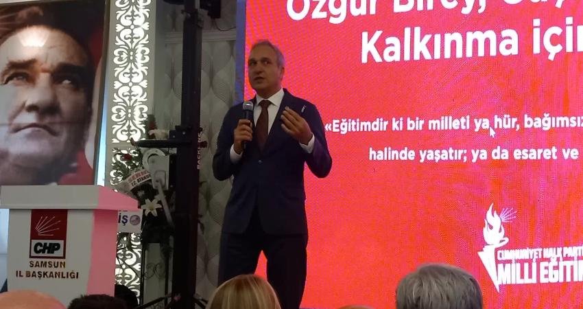 CHP’li Özçağdaş: “Cumhuriyetin özü öğretmendir” CHP Genel Başkan Yardımcısı Suat Özçağdaş, "Öğretmenin güçlü olmadığı, saygın