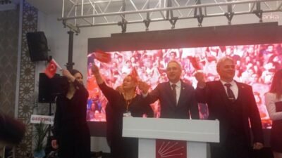 CHP Atakum İlçe Başkanlığı’nın organize ettiği dayanışma gecesi partilileri bir