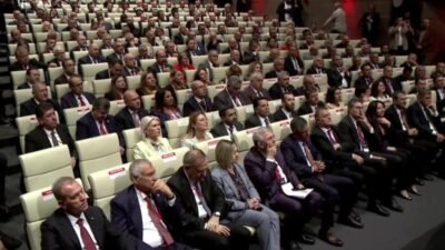 Eskişehir Büyükşehir Belediye Başkanı Ayşe Ünlüce, "Bizim yürüyüşümüz sıradan bir