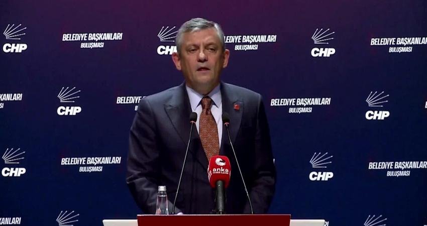 CHP Genel Başkanı Özgür Özel, "Onursal Adıgüzel bu tutuklamadan 24