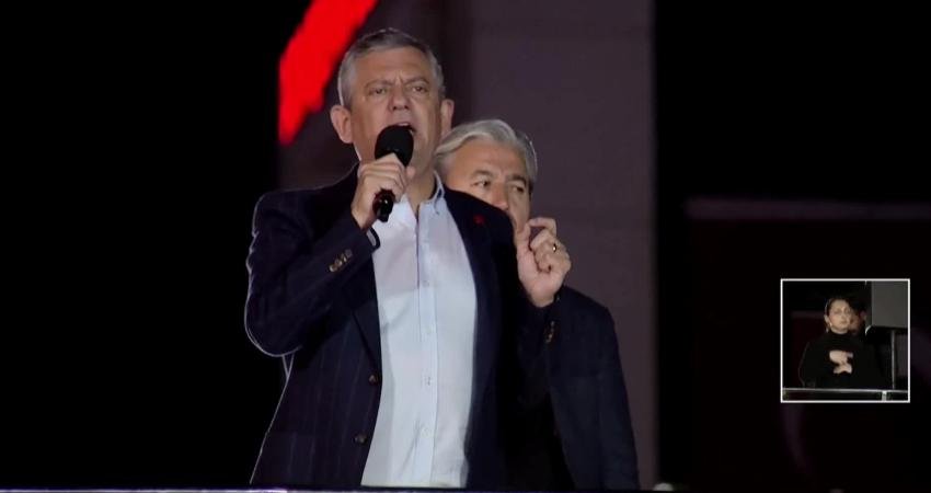 CHP Genel Başkanı Özgür Özel, "Türkiye bir fetret döneminin içindedir.