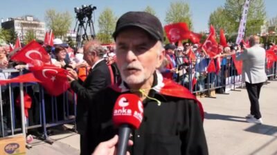 CHP'nin Sakarya'daki "Millet İradesine Sahip Çıkıyor" mitinginde ANKA Haber Ajansı'na