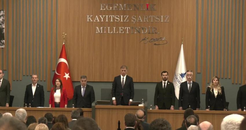 İzmir Büyükşehir Belediyesi Nisan ayı olağan meclis toplantısında, İzmir Büyükşehir