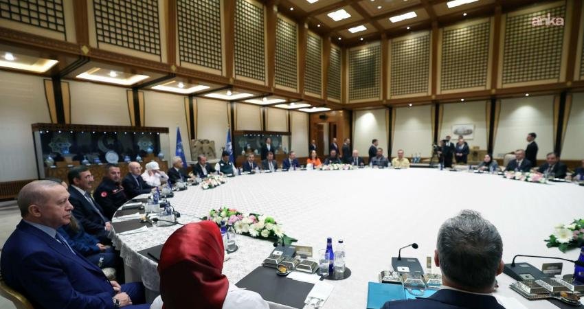 İletişim Başkanlığı'nın açıklamasına göre Cumhurbaşkanı Recep Tayyip Erdoğan, 1 Mayıs