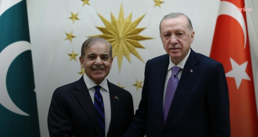 Cumhurbaşkanı Erdoğan, Pakistan Başbakanı Şerif ile telefonda görüştü Cumhurbaşkanı Recep Tayyip Erdoğan, Pakistan Başbakanı Şahbaz Şerif ile bir