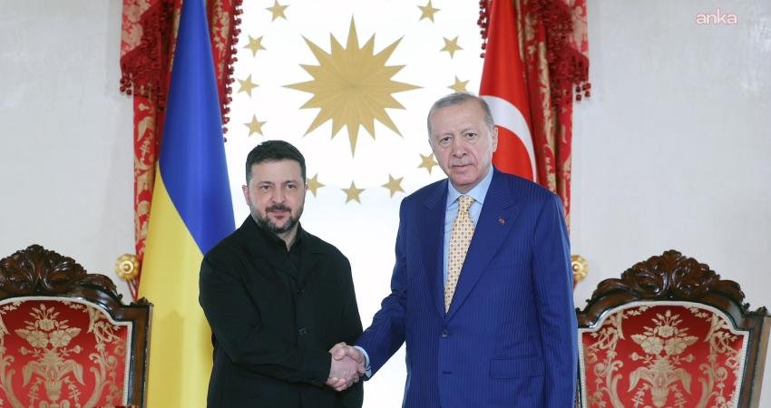 Cumhurbaşkanı Erdoğan, Ukrayna Devlet Başkanı Zelenskiy ile bir araya geldi Cumhurbaşkanlığı, Cumhurbaşkanı Recep Tayyip Erdoğan ile Ukrayna Devlet Başkanı Volodimir