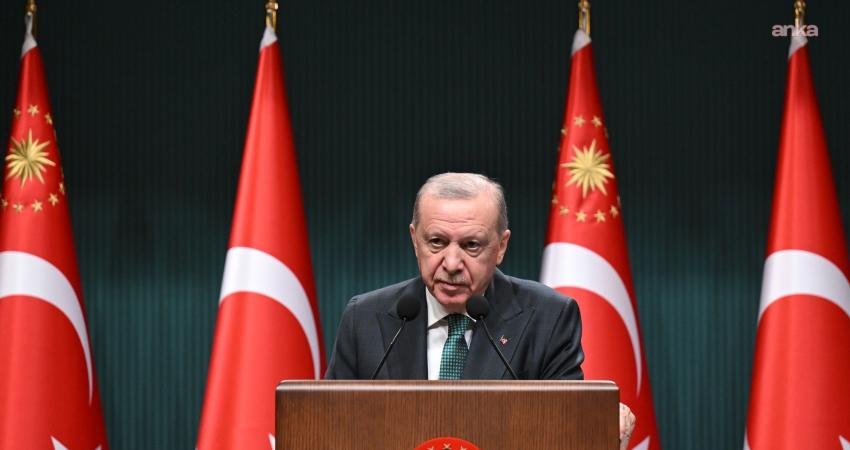 Cumhurbaşkanı Erdoğan’dan, Dünya Romanlar Günü mesajı: “Tüm Roman kardeşlerime selam ve muhabbetlerimi iletiyorum” Cumhurbaşkanı Recep Tayyip Erdoğan, 8 Nisan Dünya Romanlar Günü dolayısıyla