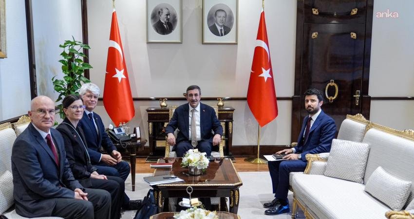 Cumhurbaşkanı Yardımcısı Cevdet Yılmaz, İsviçre'nin Ankara Büyükelçisi Guillaume Scheurer ile