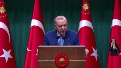Cumhurbaşkanı Recep Tayyip Erdoğan, "Okullarımızın güvenliği meselesi önceliklerimizin en başındadır.