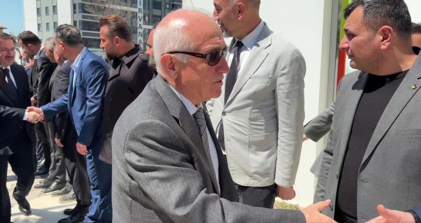 Cumhurbaşkanlığı Yüksek İstişare Kurulu Üyesi Cemil Çiçek, "Maalesef çok yanlış