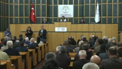 DEM Parti Eş Genel Başkanı Tuncer Bakırhan, "İçişleri Bakanı diyor