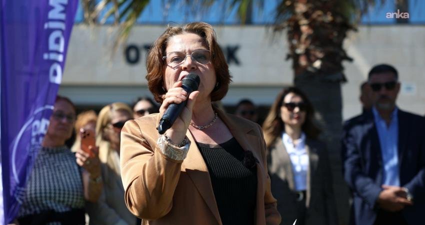 Didim Belediye Başkanı Hatice Gençay, Didim Amfi Tiyatro önünde bulunan