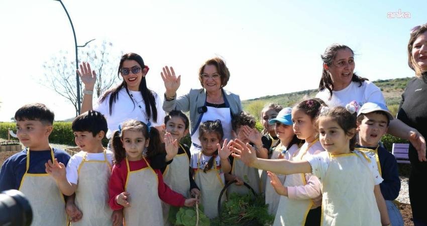 Didim Belediyesi, çocukları erken yaşta tarımla buluşturuyor Didim Belediyesi, "üreten belediyecilik" anlayışı doğrultusunda hayata geçirdiği uygulamalarla çocukları