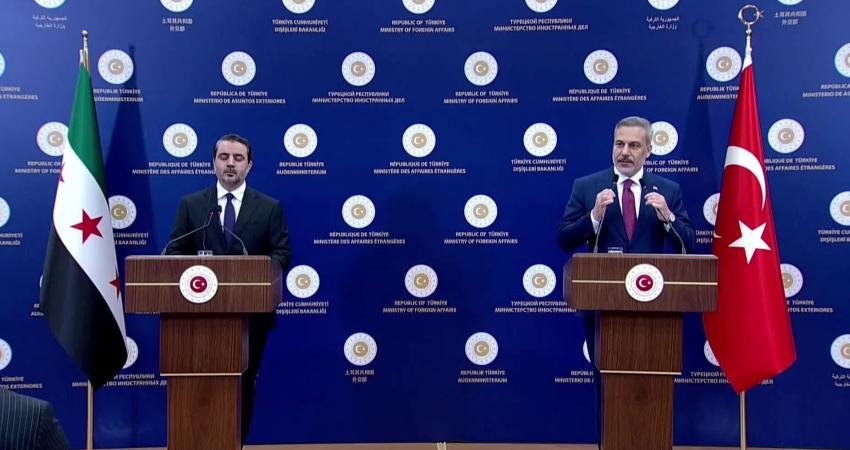 Dışişleri Bakanı Fidan: Pakistan’da başlayacak görüşmelerde, tarafların uzlaşmacı, esnek, sabırlı ve yapıcı bir tutum sergilemeleri de ayrıca önem taşımaktadır Dışişleri Bakanı Hakan Fidan, "aktif bir şekilde Türkiye'nin de destek