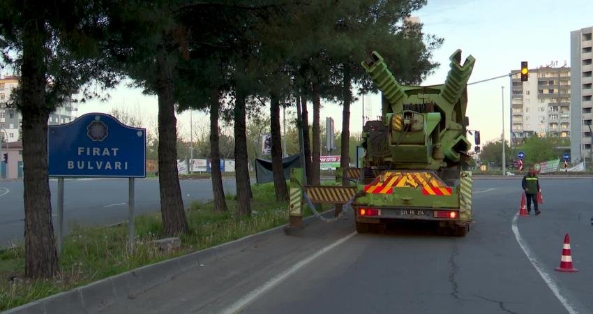 Diyarbakır Büyükşehir Belediyesi tarafından Fırat Bulvarı üzerinde yürütülen çalışmalar kapsamında