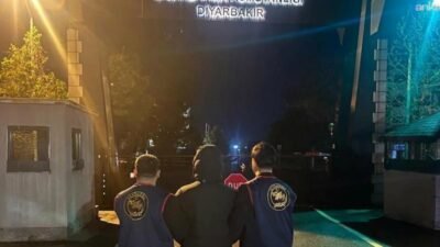 Diyarbakır’da jandarma ekiplerince son günlerde düzenlenen operasyonlarda çeşitli suçlardan aranan