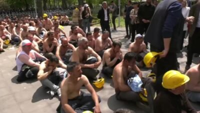 Doruk Maden işçilerinin Enerji ve Tabii Kaynaklar Bakanlığı’na yürüyüşüne izin