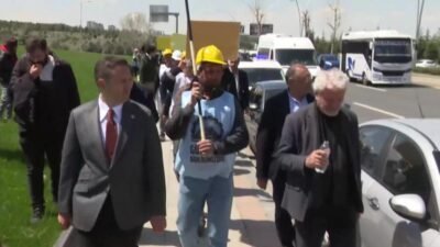 Doruk Madencilik işçileri, alacaklarının ödenmesi talebiyle başlattığı Ankara yürüyüşünün 9.