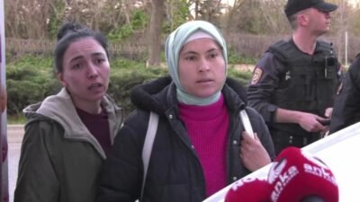 Doruk Madencilik işçilerinin Enerji ve Tabii Kaynaklar Bakanlığı önünde ücret ve tazminatlarının