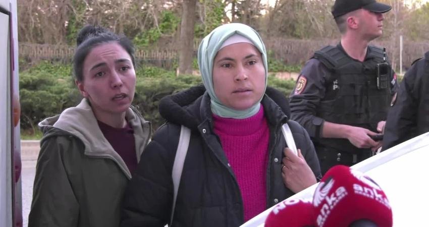 Doruk Madencilik işçilerinin Enerji ve Tabii Kaynaklar Bakanlığı önünde ücret ve tazminatlarının