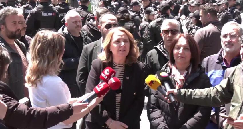 Doruk Madencilik işçilerinin Kurtuluş Parkı'nda oturma eylemi devam ediyor. Muhalefet partlerinden