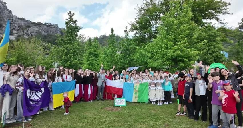 Marmaris Uluslararası Çocuk Festivali, Marmarisli çocuklar ile yurtdışından gelen misafir