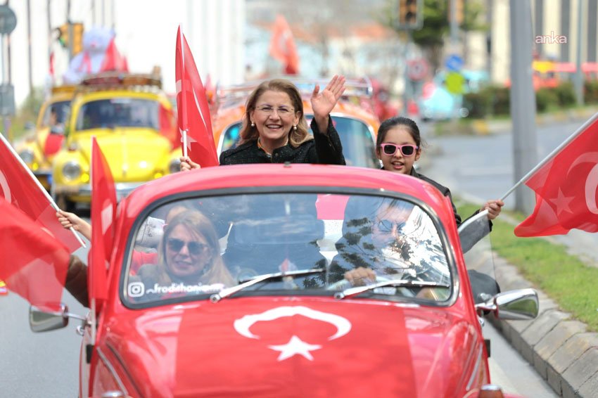 Bakırköy’de 23 Nisan coşkusu Egemenlik Festivali ile doruğa ulaştı. Günün