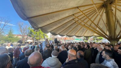 Fındıklı Belediye Başkanı Ercüment Şahin Çervatoğlu, Aksu Mahallesi’nde belirlenen moloz döküm