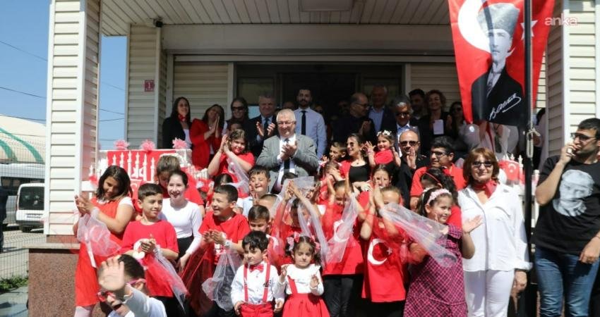 Edremit’te 23 Nisan Ulusal Egemenlik ve Çocuk Bayramı, hafta boyunca