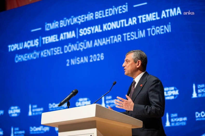 CHP Genel Başkanı Özgür Özel, İzmir Büyükşehir Belediyesi'nin toplu açılış
