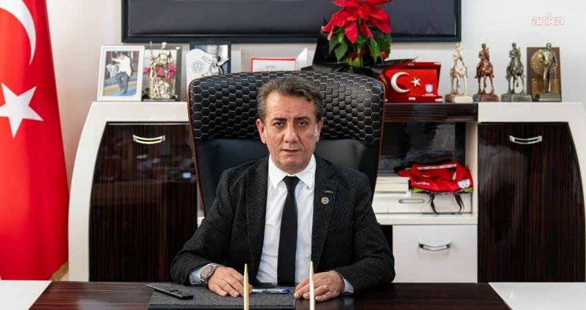 Efeler Belediye Başkanı Yetişkin’den Nevzat Biçer Salonu’nun devrine karşı basın açıklamasına destek çağrısı Aydın Efeler Belediye Başkanı Anıl Yetişkin, Nevzat Biçer Nikah ve Konferans