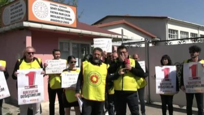 Eğitim - Sen "Şiddetsiz Okul Deklarasyonu"nu, öğretmen Fatma Nur Çelik'in