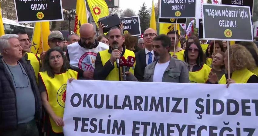 Eğitim Sen, Şanlıurfa ve Kahramanmaraş'ta ki okullarda düzenlenen silahlı saldırılara