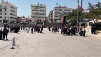 Şanlıurfa’nın Siverek ilçesinde bir okulda 16 kişinin yaralanmasıyla sonuçlanan silahlı
