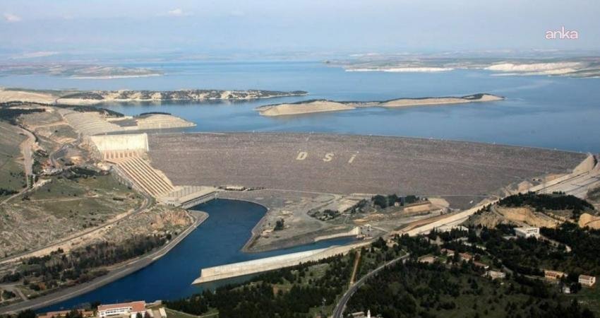 ABD ve İsrail'in İran'a yönelik saldırılarının ardından petrol, doğal gaz