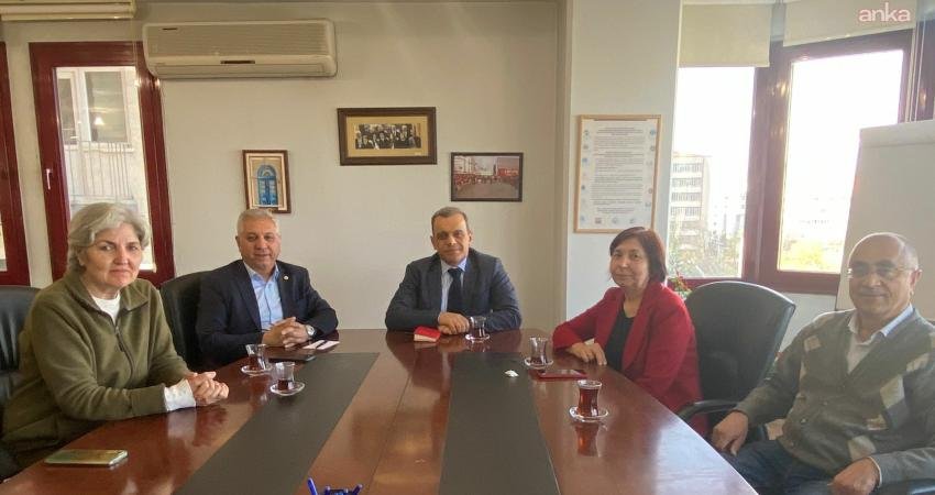 Emek Partisi (EMEP) Genel Başkanı Seyit Aslan ve beraberindeki parti