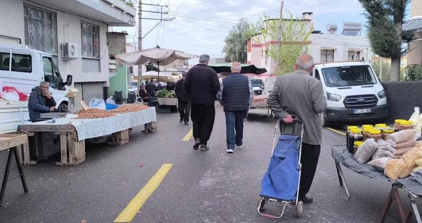 Osmaniye'nin Kadirli ilçesinde emekliler maaşlarını yetmediğini bu nedenle tatil planı