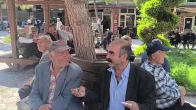 Emekliler Kurban Bayramı için verilecek 4 bin liralık ikramiyenin yetersiz olduğunu