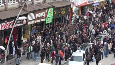 Erzurumspor'un Süper Lig'e yükselmesi kentte büyük coşkuyla kutlandı. Maçın sona